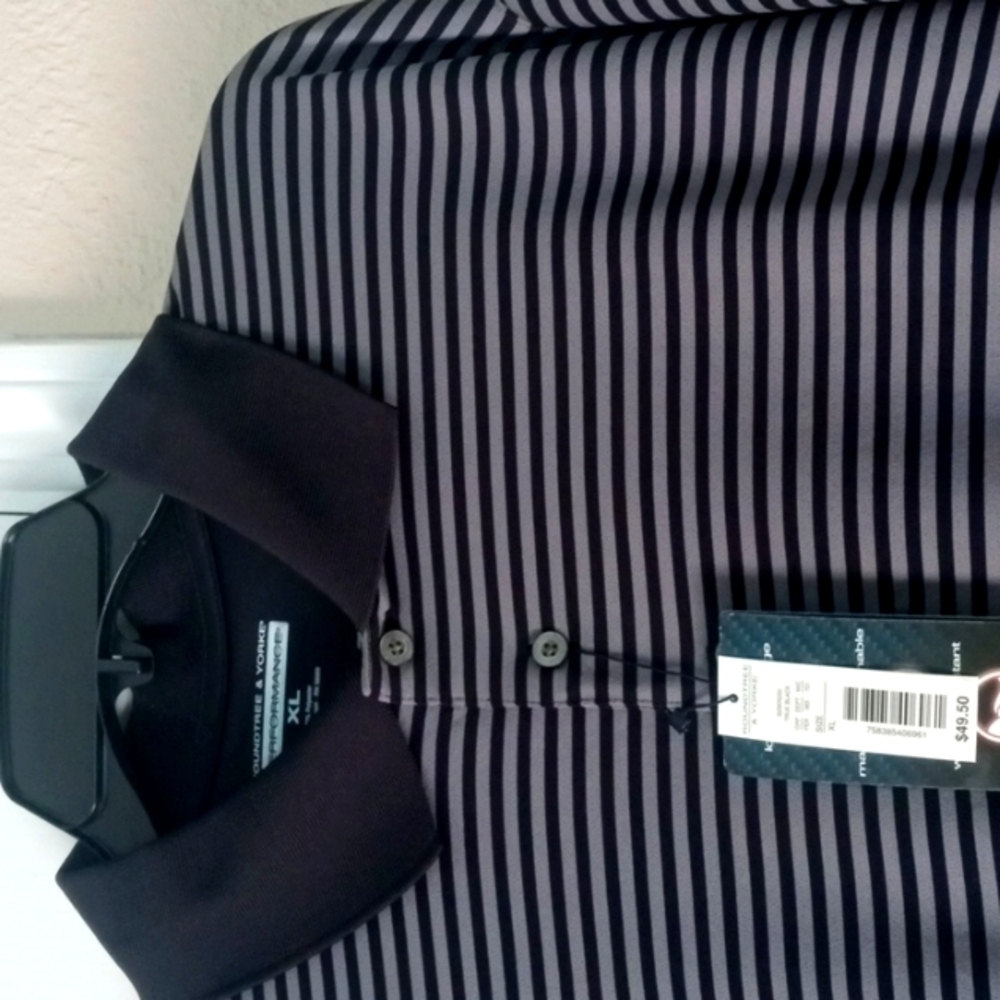 "Roundtree & Yorke" mens shirt